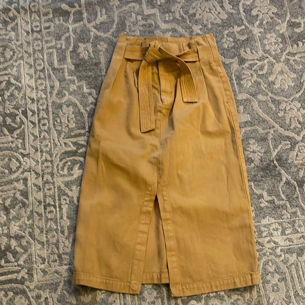 HM skirt